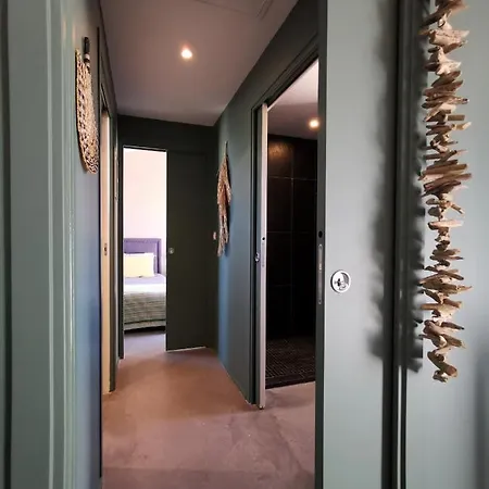 Derriere La : Suite, Patio Et Pergola ゲストハウス 3*